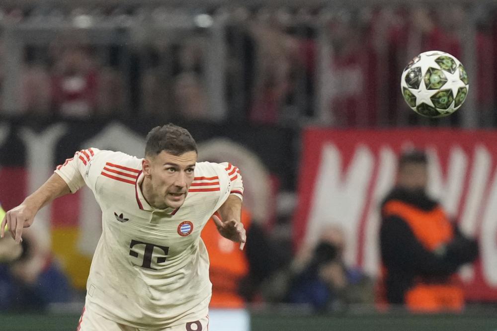 詹姆斯通过 詹姆斯通过